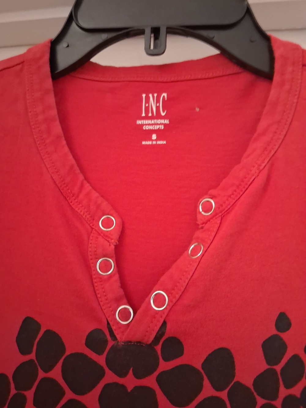 Unique Y2K Henley - Picture 3 of 4